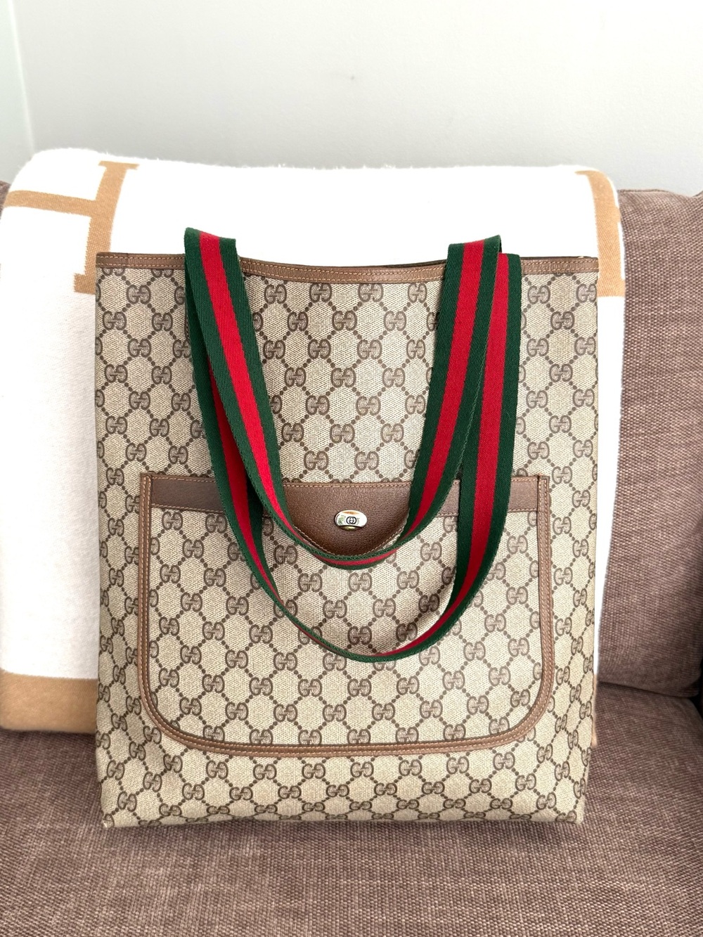 Gucci authentic brown monogram supreme canvas tote bag red green handles